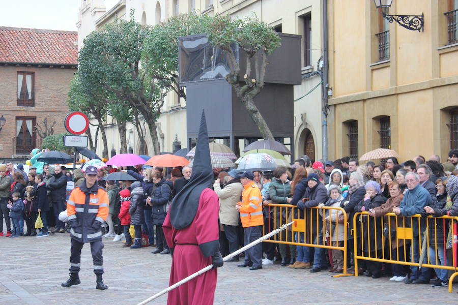 Procesión del Desenclavo