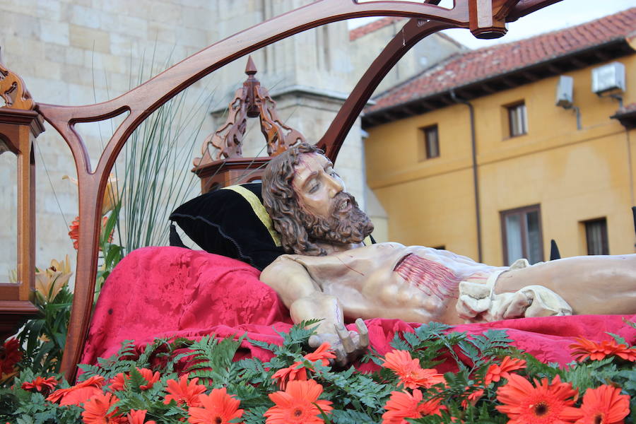 Procesión del Desenclavo