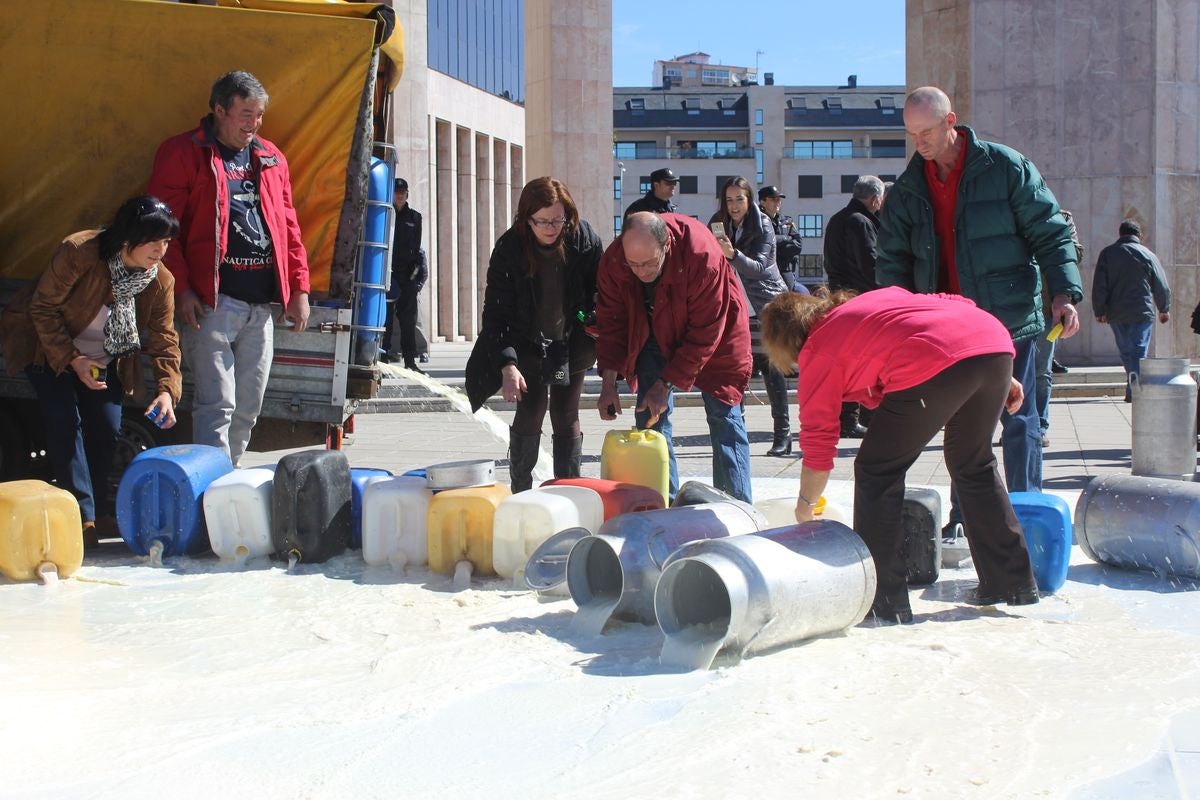 La leche, por los suelos