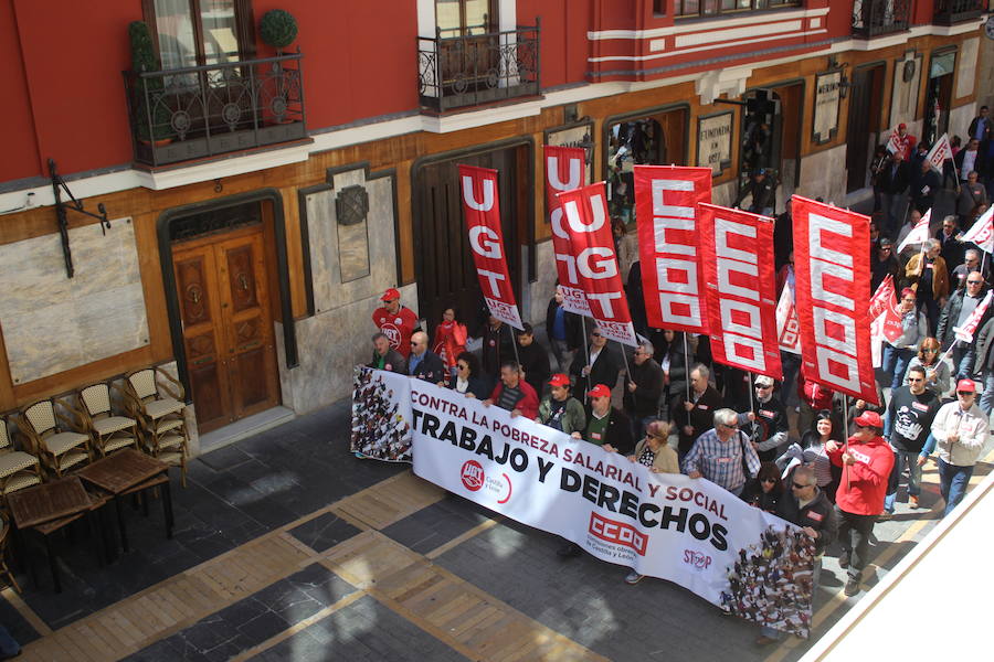 La manifestación del 1 de mayo saca a la calle a cerca de 2.000 persona