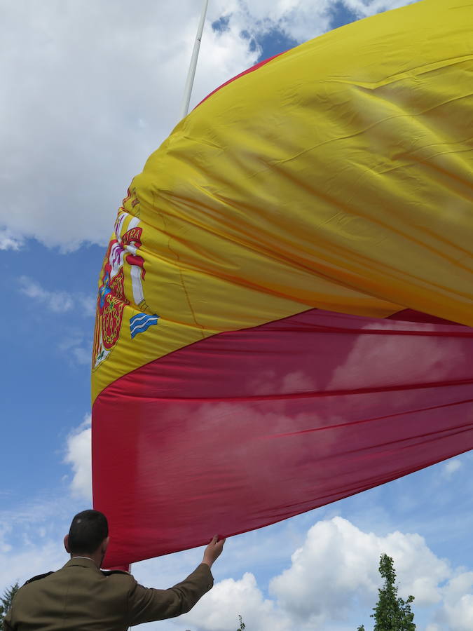 Homenaje en rojigualda