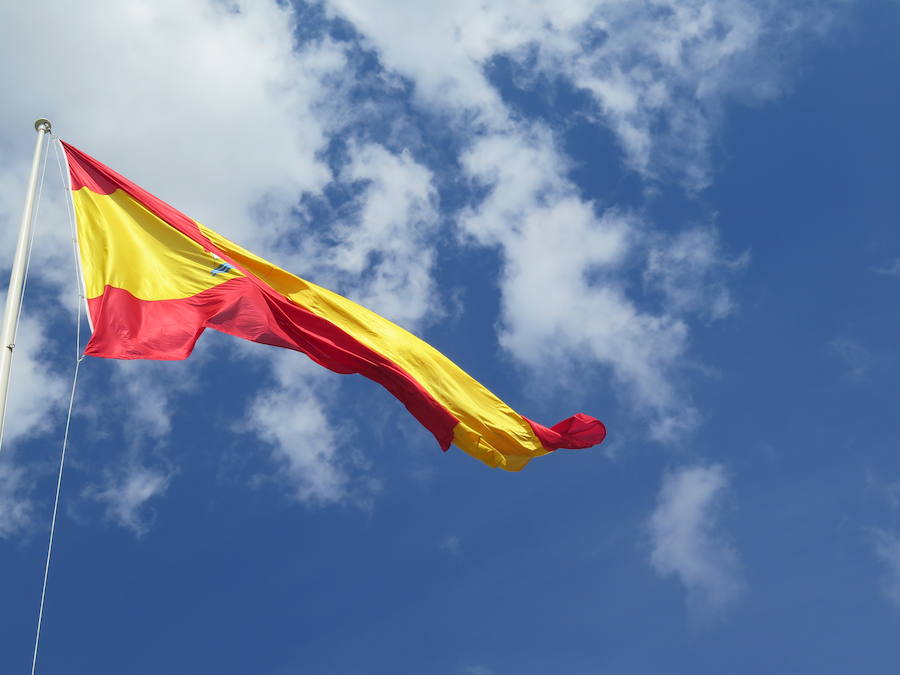 Homenaje en rojigualda