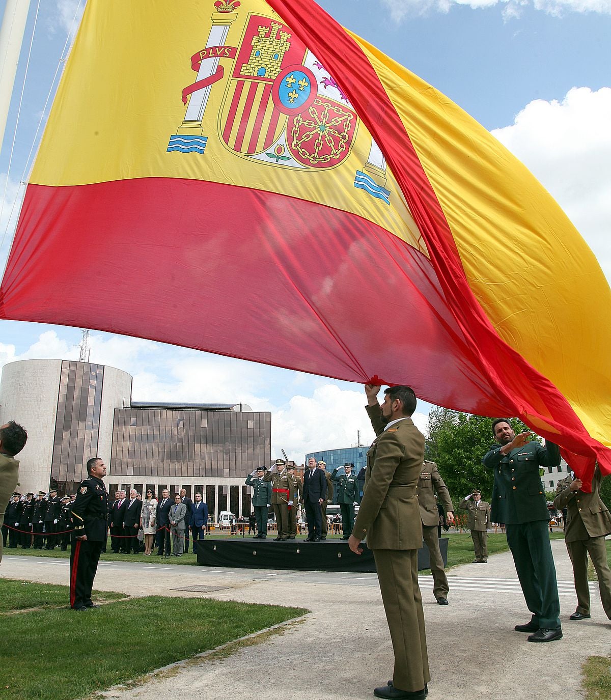 Homenaje en rojigualda