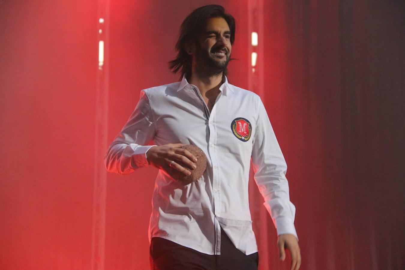 León se entrega a Melendi