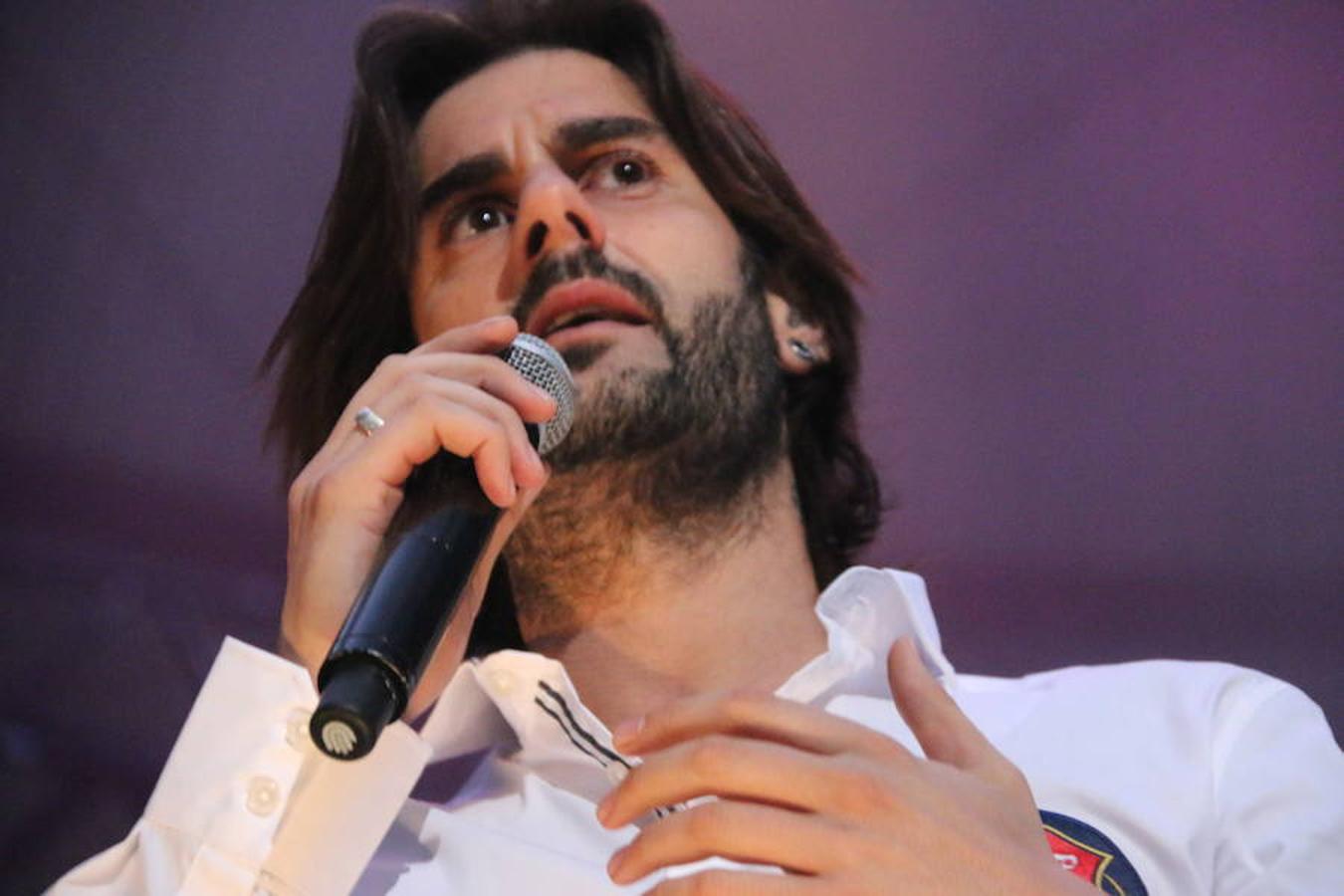 León se entrega a Melendi