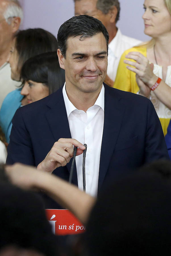 El secretario general del PSOE, Pedro Sánchez durante su comparecencia ante los medios.