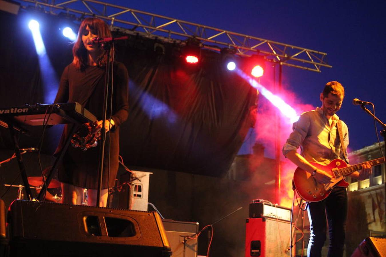 The Bright, por y para León