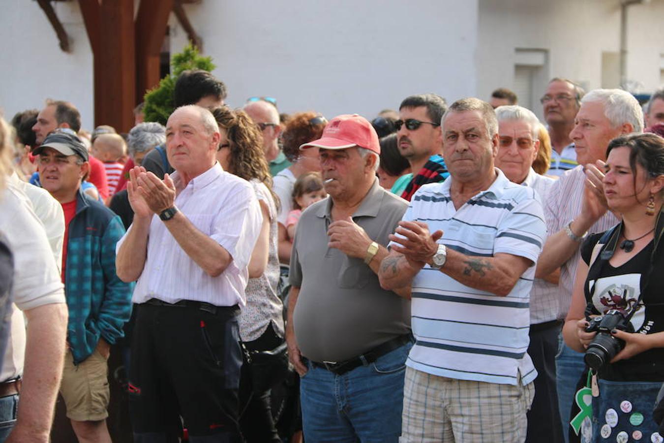 Ciñera sale a la carretera en defensa de la minería