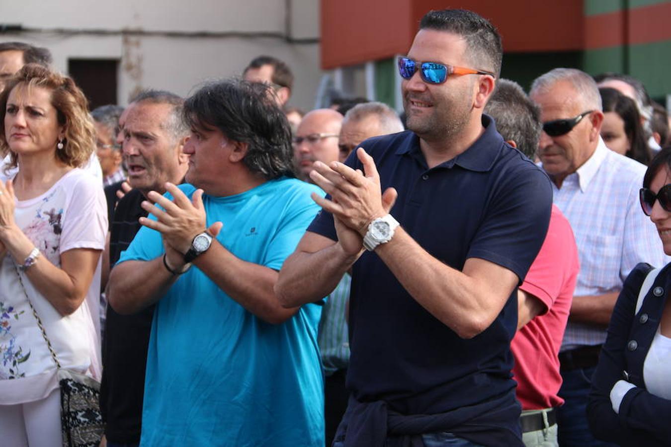 Ciñera sale a la carretera en defensa de la minería