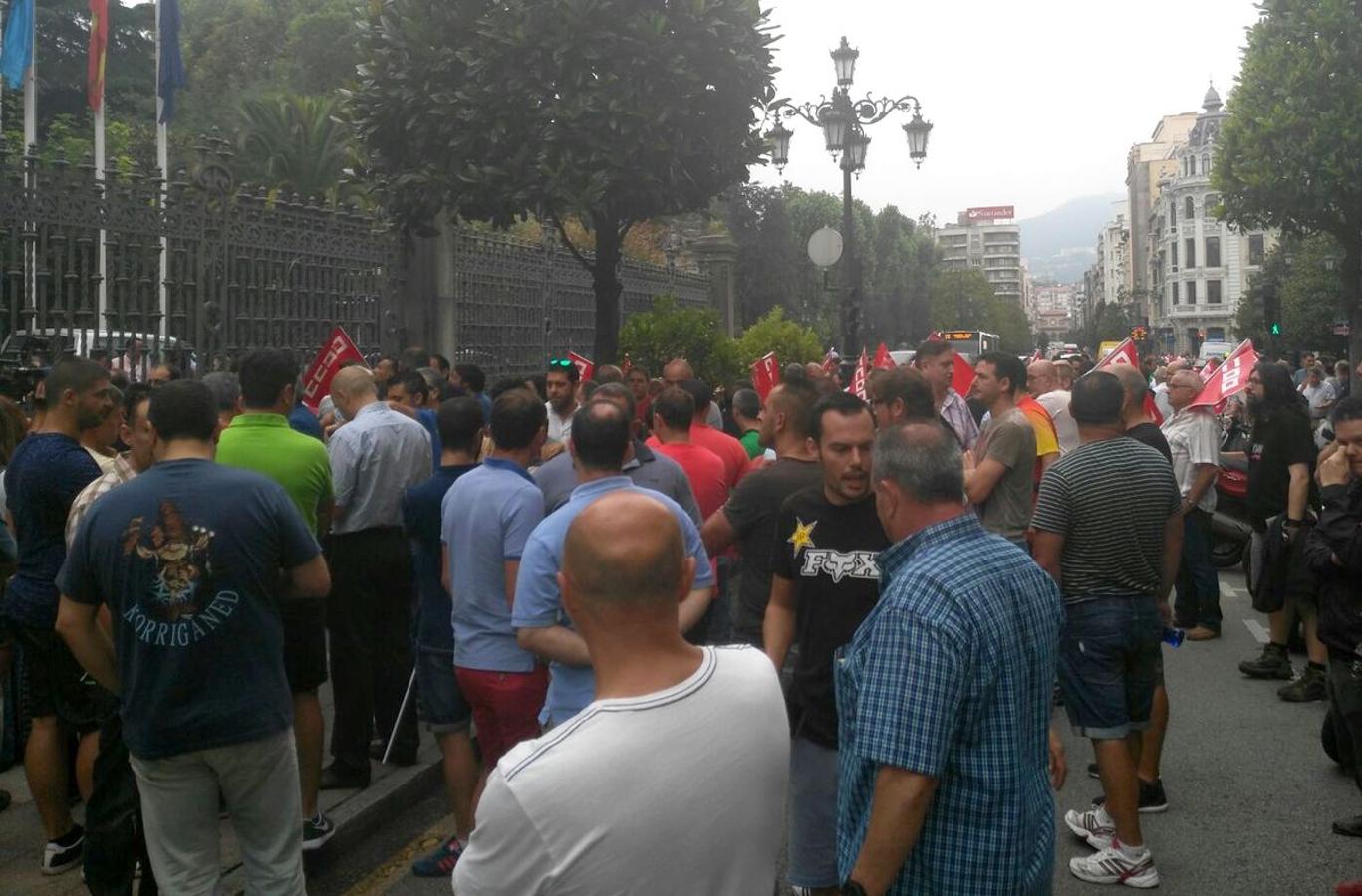 Concentración ante el Principado