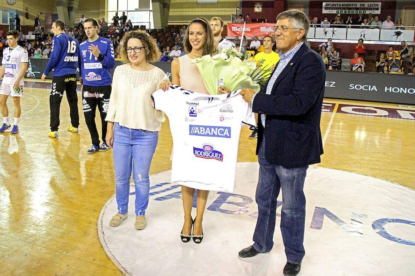 Victoria y homenaje en el municipal