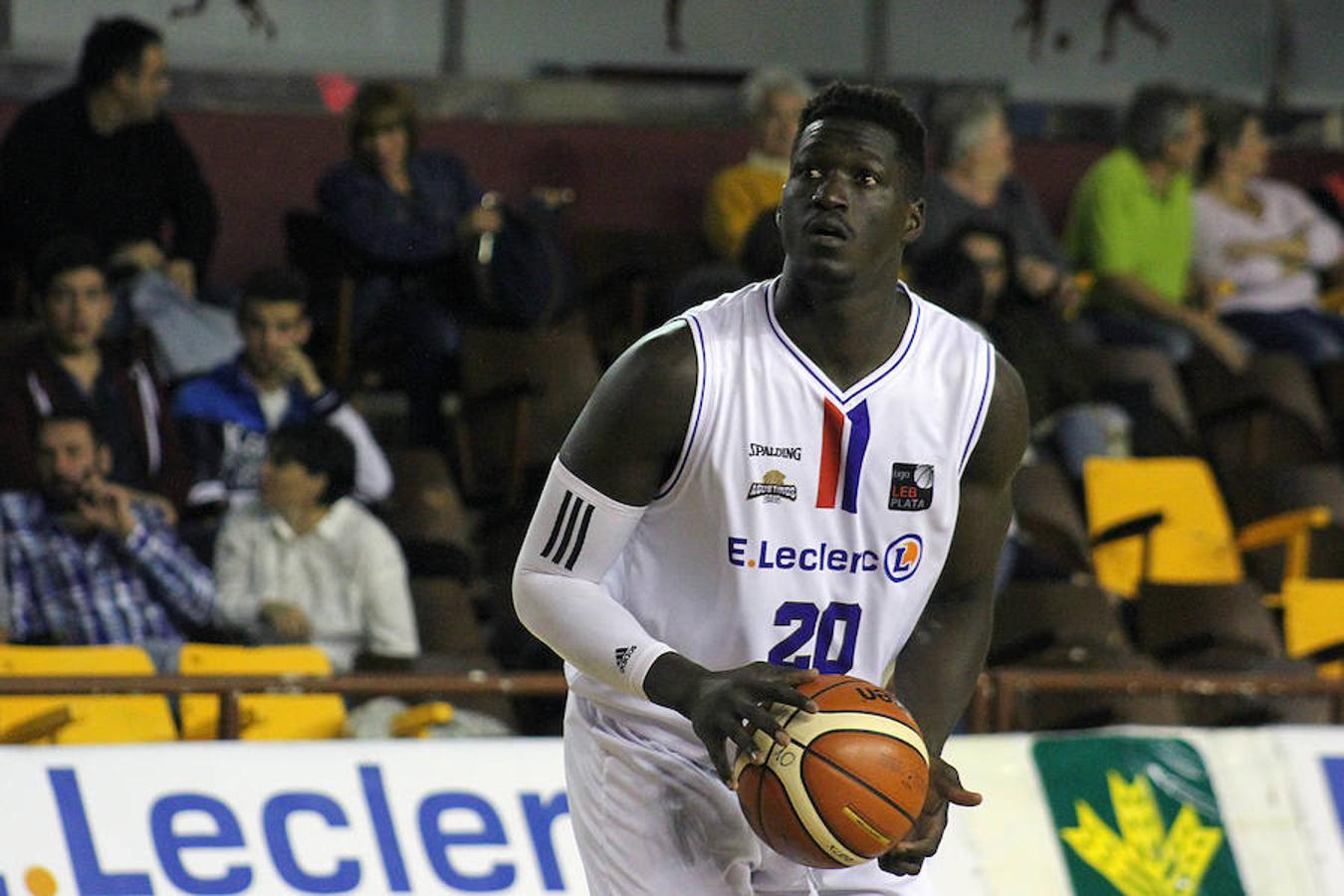 Agustinos 87-75 Queso Zamorano