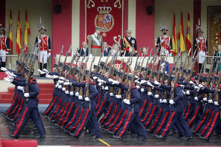 El primer desfile de la Fiesta Nacional con un Gobierno en funciones