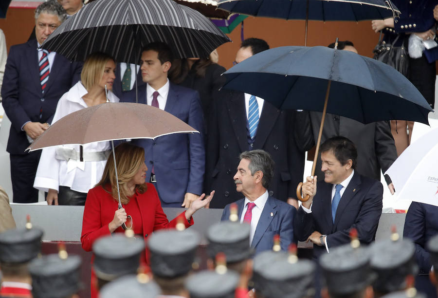 El primer desfile de la Fiesta Nacional con un Gobierno en funciones