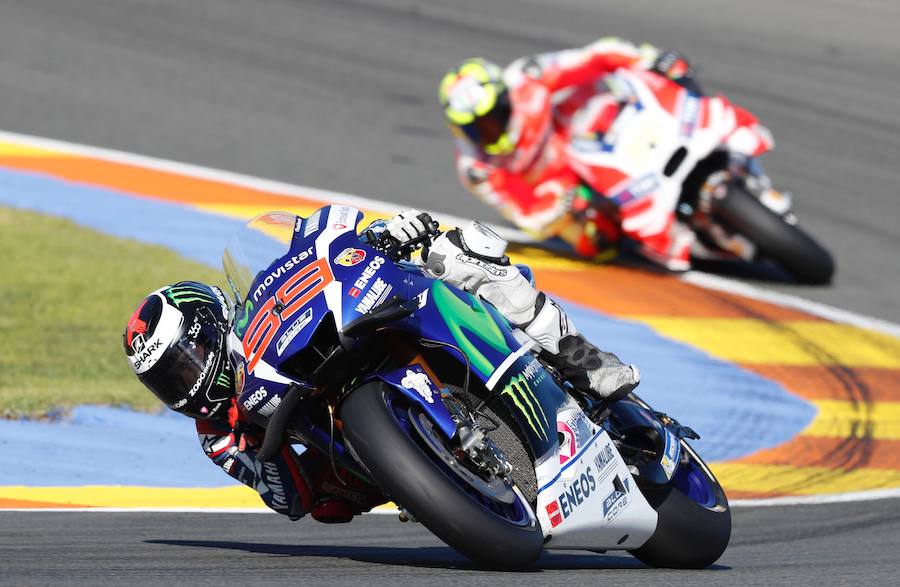 Las mejores imágenes de la carrera de MotoGP en Valencia