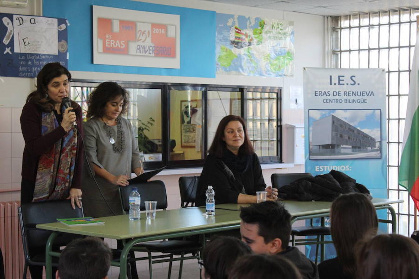 Care Santos, último Premio Nadal, en el IES Eras de Renueva