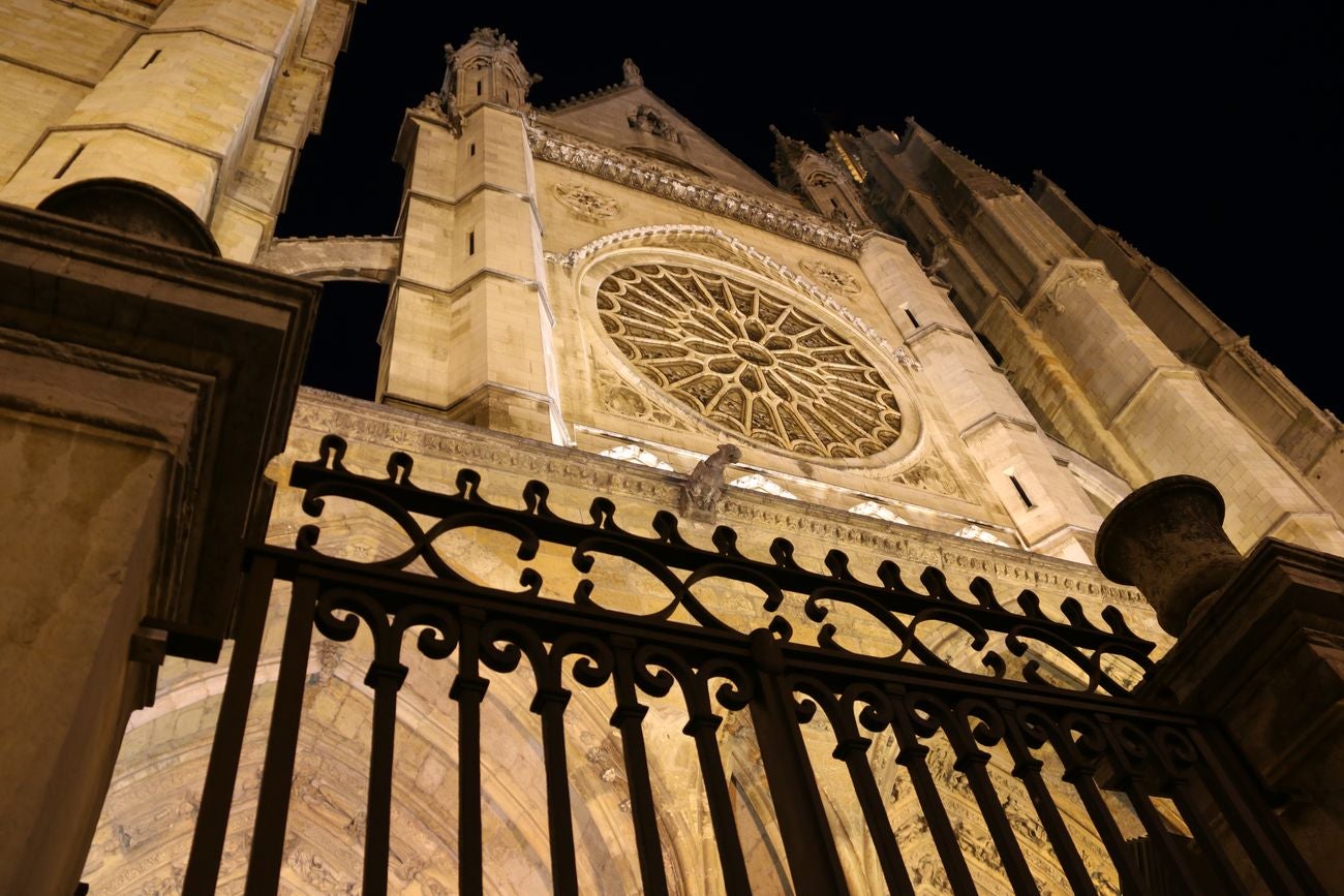 La Pulchra, en la noche
