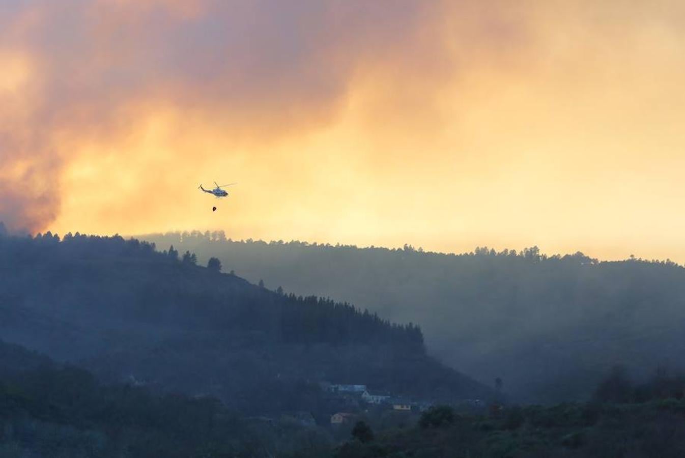 El fuego mantiene en vilo a El Bierzo