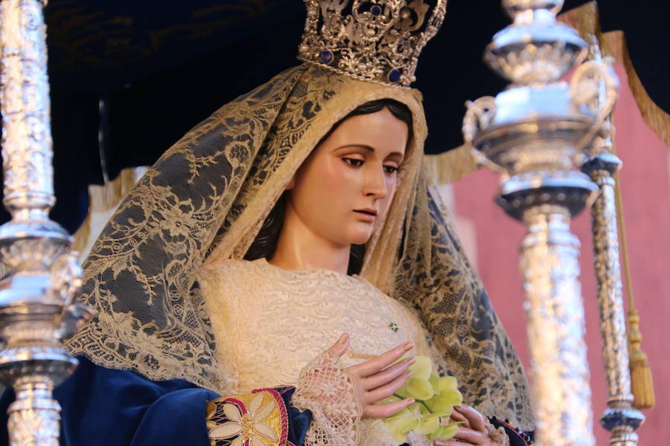 El sol arropa el Sábado de Pasión