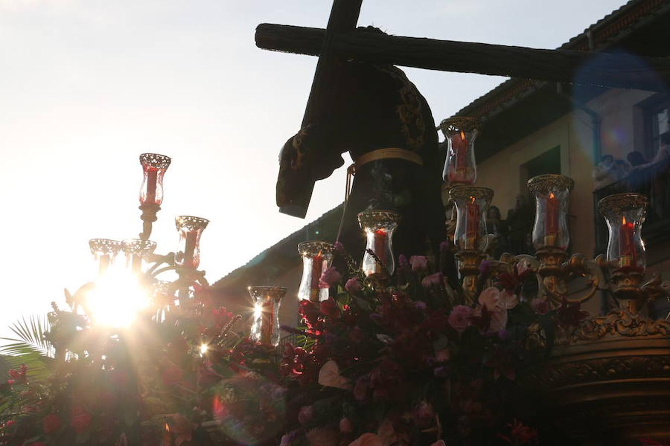 El Encuentro, a contraluz