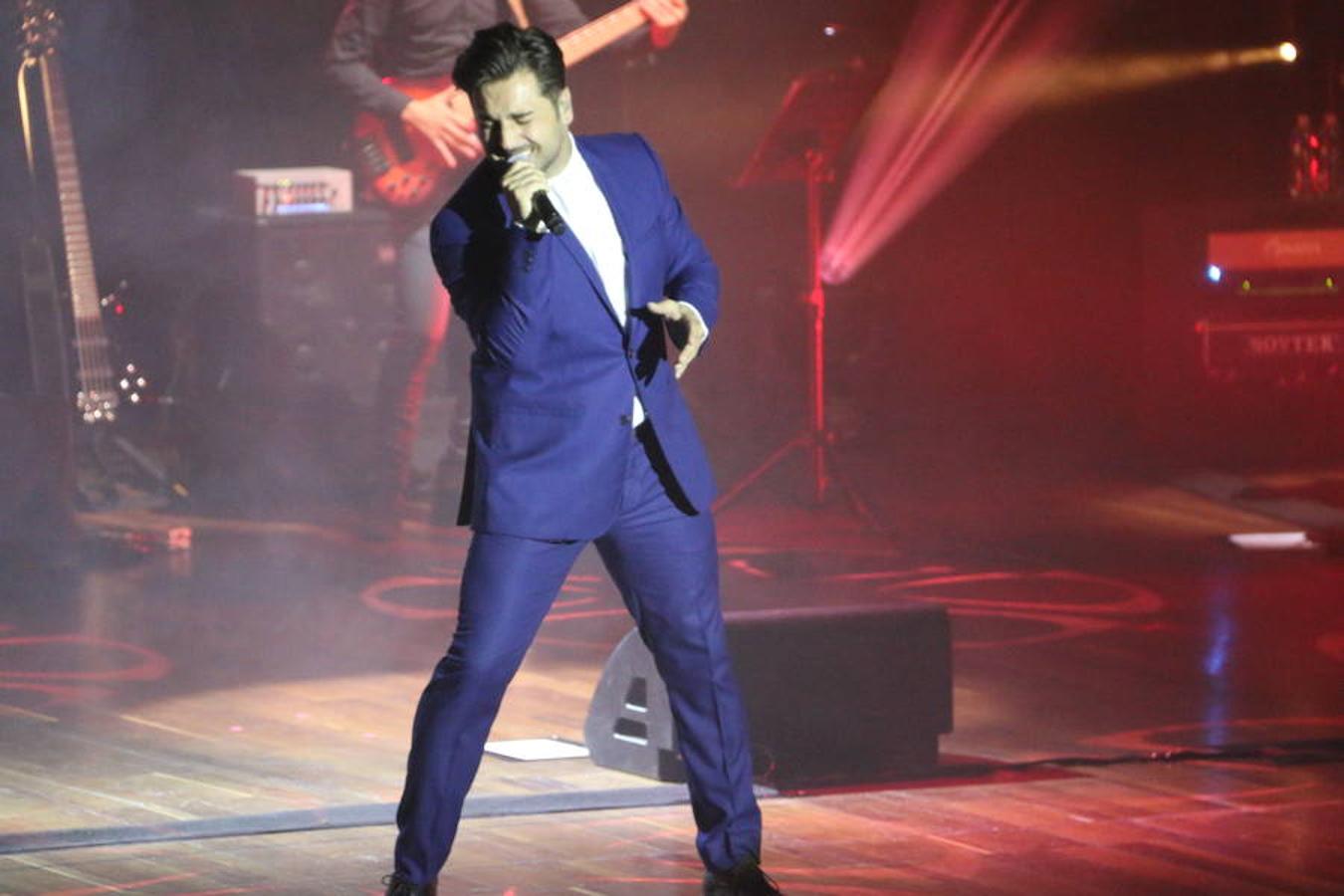 David Bustamante enamora al Auditorio de León