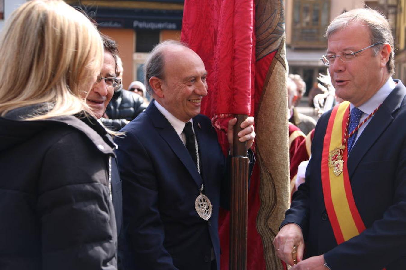 Un pendón por Baeza y León