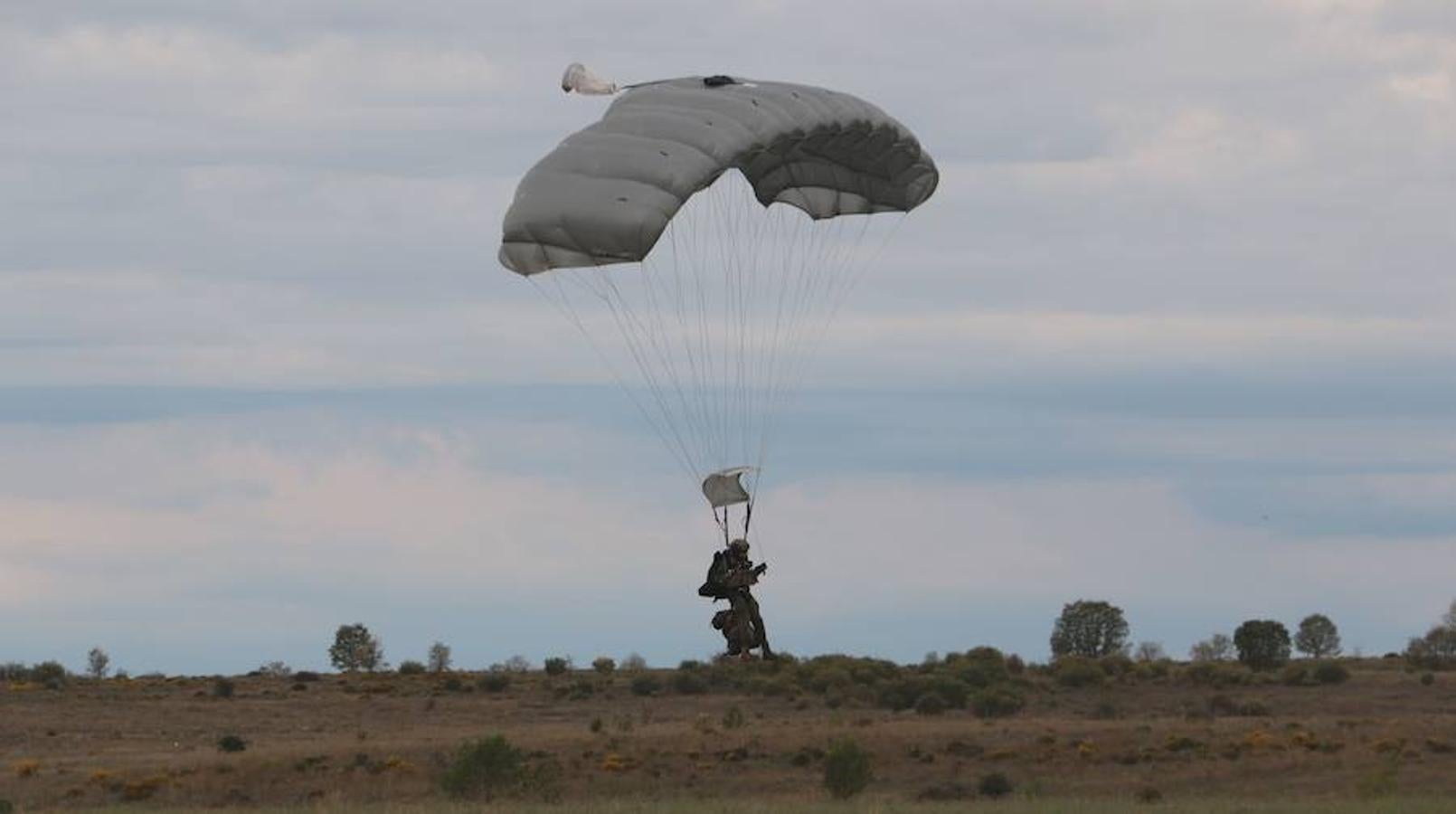 Paracaidistas de élite (II)