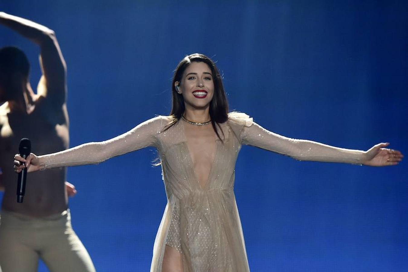 Los vestidos más sexys de la gala de Eurovisión. Demy, representante de Grecia