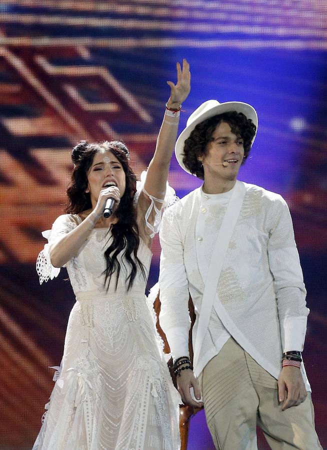 Los vestidos más sexys de la gala de Eurovisión. Navi Band de Bielorusia