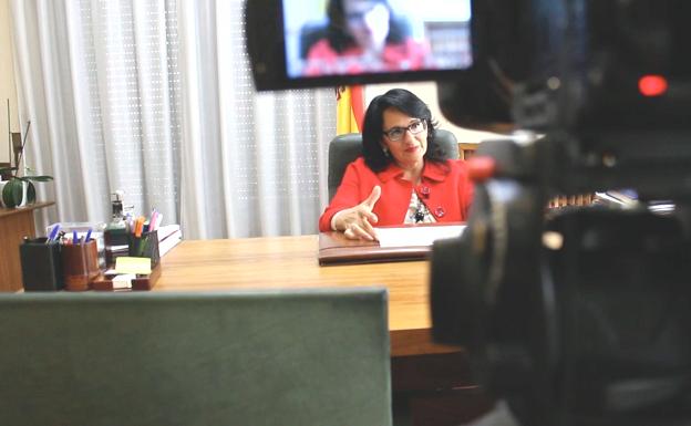 Teresa Mata, en un instante de la entrevista.