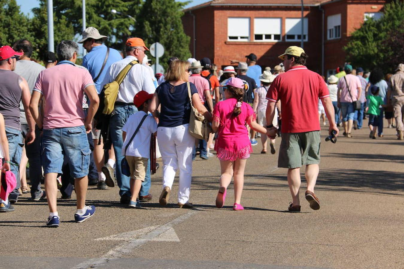 Ambiente durante la jornada de exhibición aérea