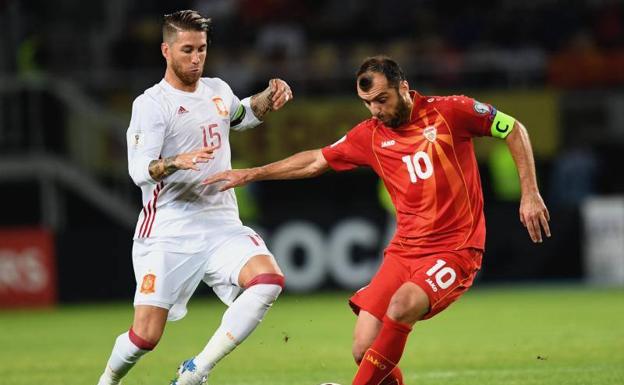 Sergio Ramos, durante el partido ante Macedonia. 