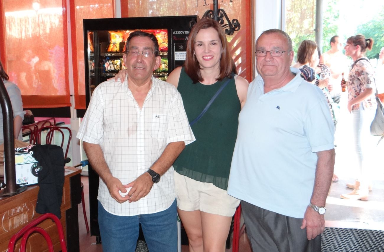 Un buen puñado de exjugadores se citan para homenajear por sorpresa a José Antonio Valladaes, el 'alma' del voleibol.