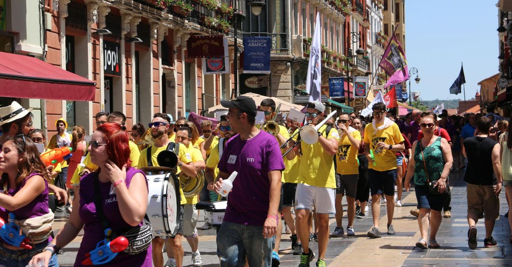 Colorido y música para anunciar el inicio de las fiestas