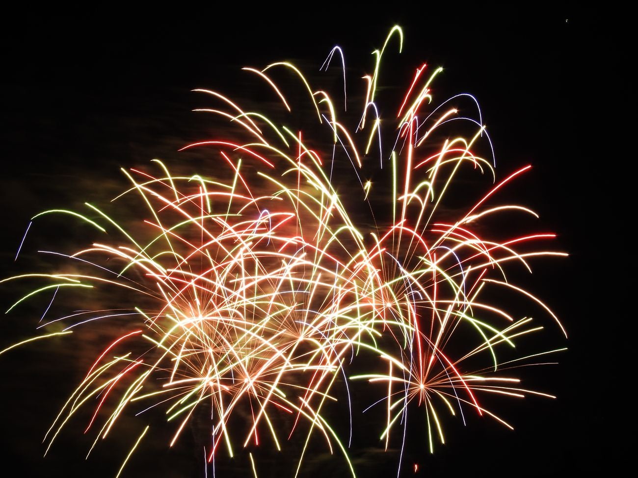 Las mejores imágenes de los fuegos artificiales de San Juan (I)