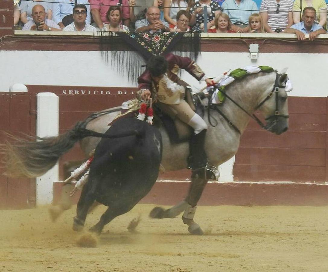 Las mejores imágenes de la corrida de rejones (I)