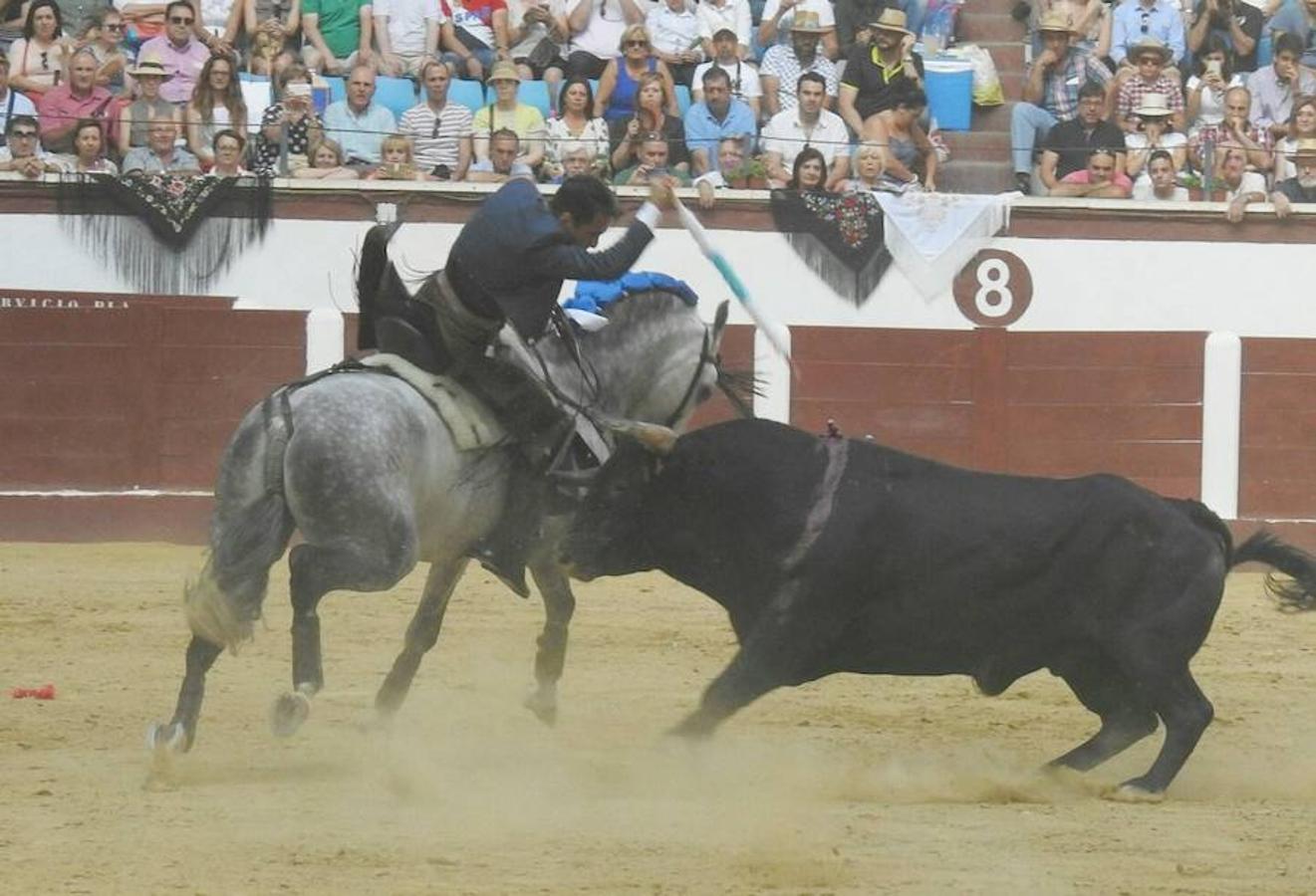 Las mejores imágenes de la corrida de rejones (I)