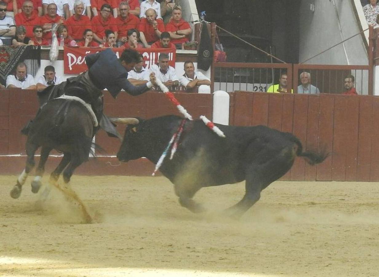 Las mejores imágenes de la corrida de rejones (I)