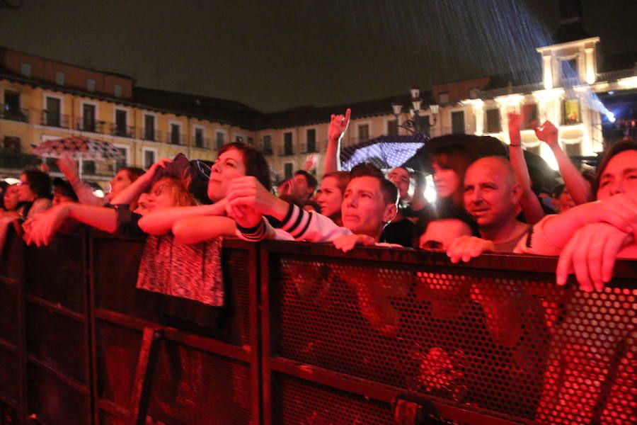 Loquillo encandila a León