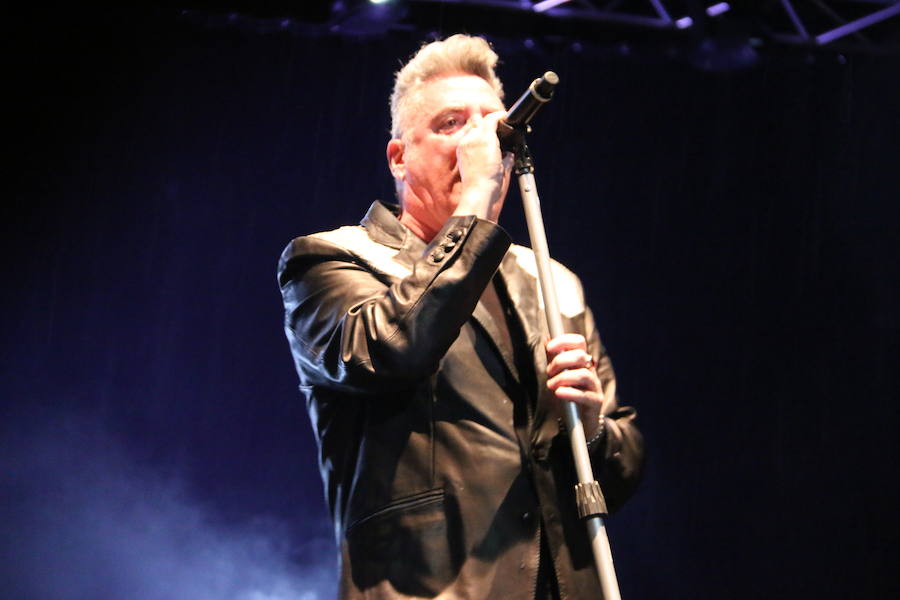 Loquillo encandila a León