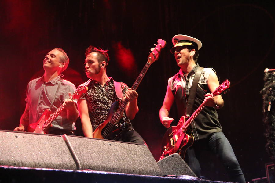 Loquillo encandila a León