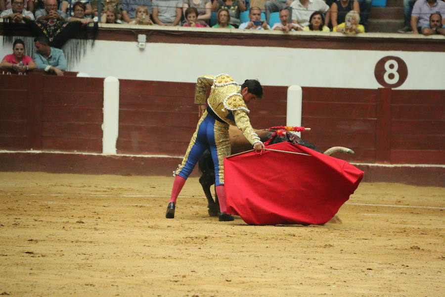 Las mejores imágenes de la corrida de toros de Fiestas de San Juan y San Pedro (II)