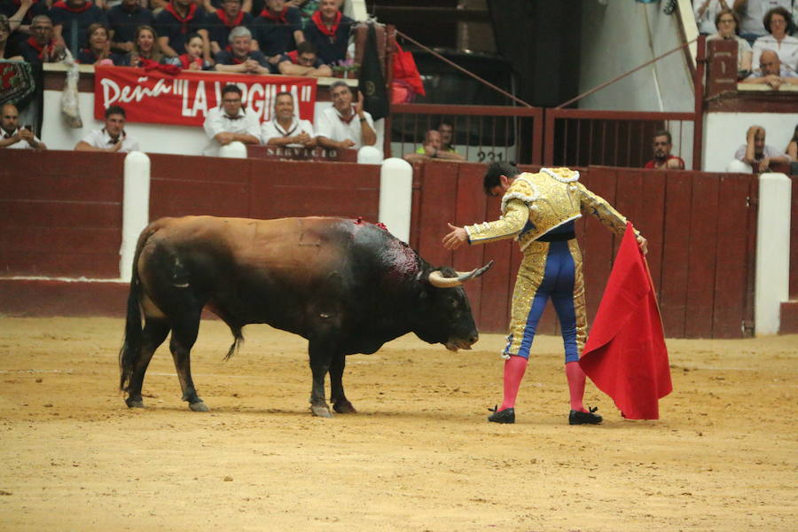 Las mejores imágenes de la corrida de toros de Fiestas de San Juan y San Pedro (II)