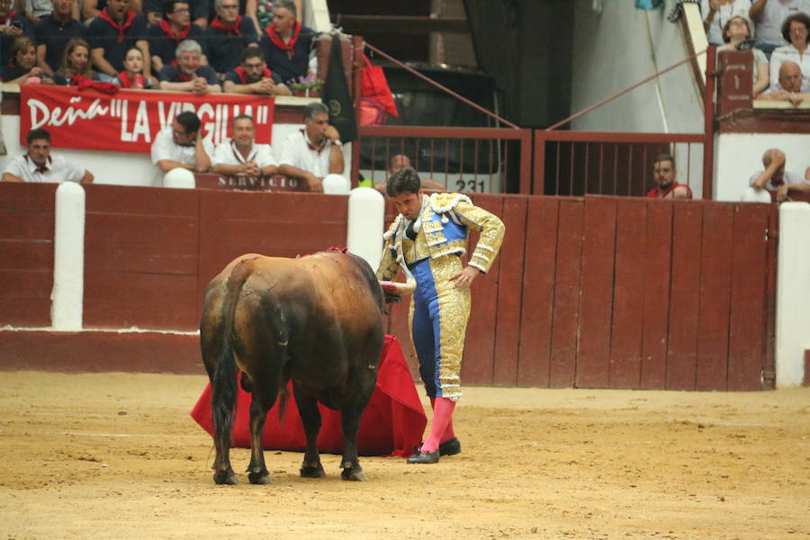 Las mejores imágenes de la corrida de toros de Fiestas de San Juan y San Pedro (II)