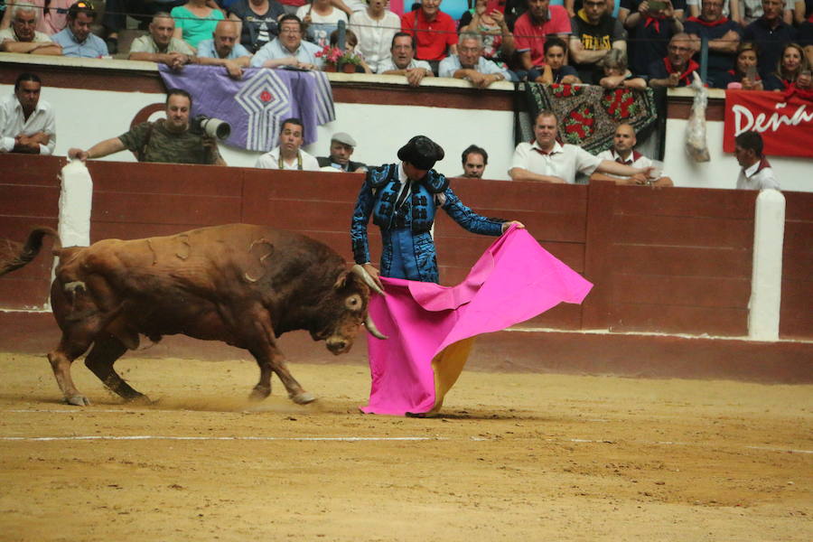 Las mejores imágenes de la corrida de toros de Fiestas de San Juan y San Pedro (II)