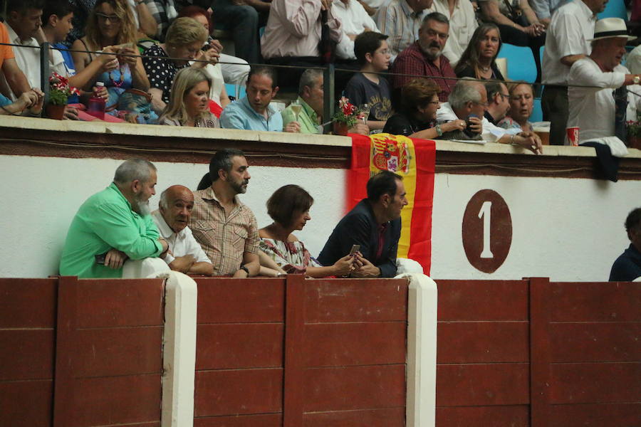 Las mejores imágenes de la corrida de toros de Fiestas de San Juan y San Pedro (II)