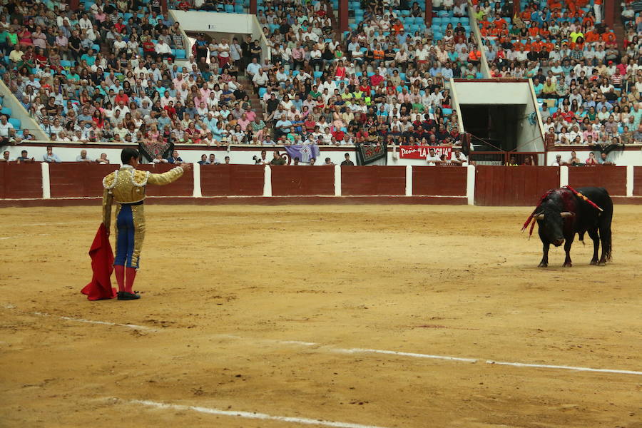 Las mejores fotos de la corrida de toros de Fiestas de San Juan y San Pedro