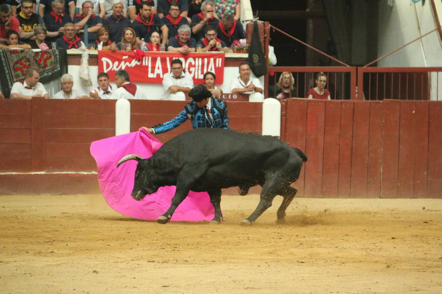Las mejores fotos de la corrida de toros de Fiestas de San Juan y San Pedro