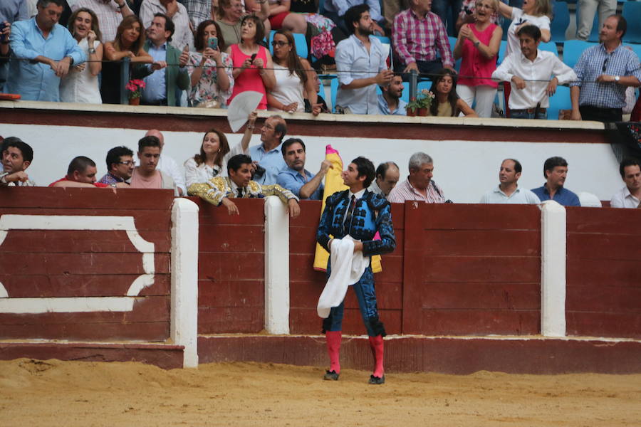 Las mejores fotos de la corrida de toros de Fiestas de San Juan y San Pedro