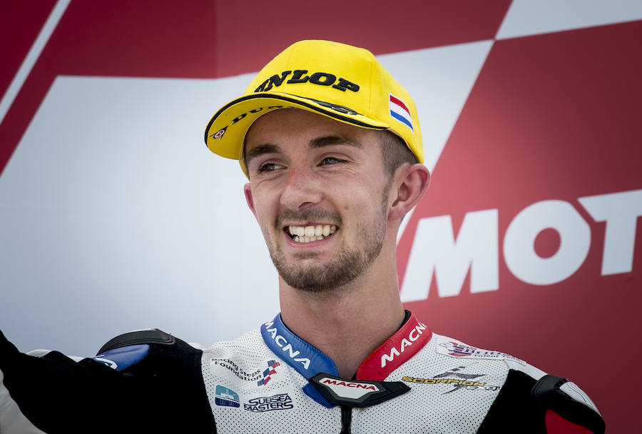 El británico John McPhee, tercer clasificado en la carrera de Moto3 disputada en Assen. 